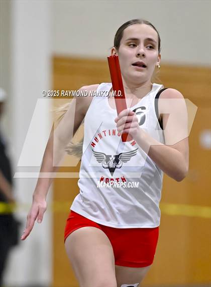 Thumbnail 2 in Taylor HSR Qualifier (4 x 200m Relay) photogallery.