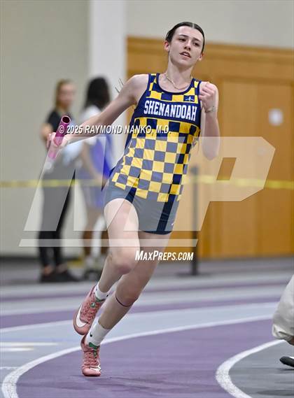 Thumbnail 1 in Taylor HSR Qualifier (4 x 200m Relay) photogallery.