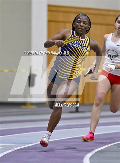 Thumbnail 2 in Taylor HSR Qualifier (4 x 200m Relay) photogallery.
