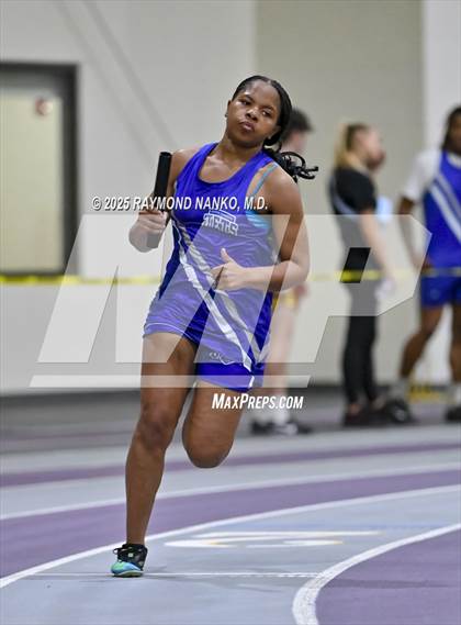 Thumbnail 2 in Taylor HSR Qualifier (4 x 200m Relay) photogallery.