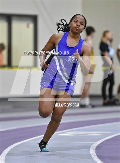 Thumbnail 2 in Taylor HSR Qualifier (4 x 200m Relay) photogallery.