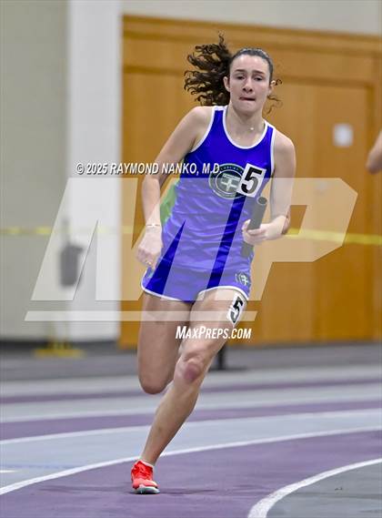 Thumbnail 2 in Taylor HSR Qualifier (4 x 200m Relay) photogallery.