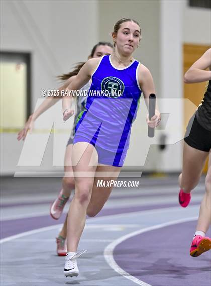 Thumbnail 2 in Taylor HSR Qualifier (4 x 200m Relay) photogallery.