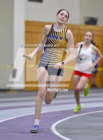 Thumbnail 2 in Taylor HSR Qualifier (4 x 200m Relay) photogallery.