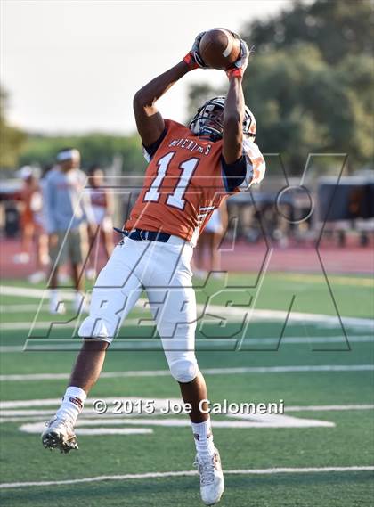 Thumbnail 1 in MacArthur [Douglas] vs Madison (BAC) photogallery.
