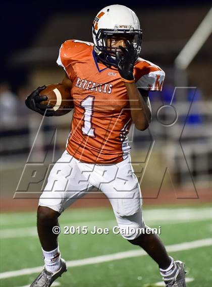 Thumbnail 2 in MacArthur [Douglas] vs Madison (BAC) photogallery.