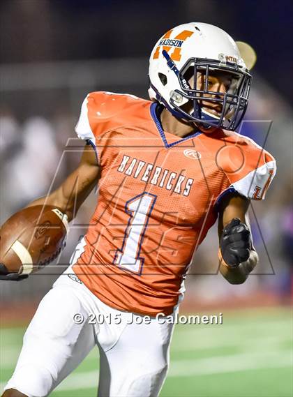 Thumbnail 3 in MacArthur [Douglas] vs Madison (BAC) photogallery.