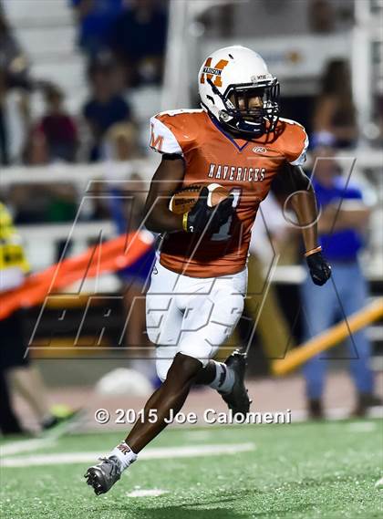 Thumbnail 1 in MacArthur [Douglas] vs Madison (BAC) photogallery.