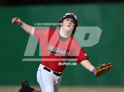 Thumbnail 1 in Holy Cross vs St. Martin's Episcopal photogallery.