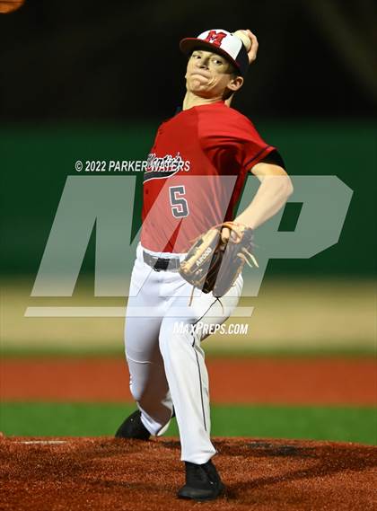 Thumbnail 3 in Holy Cross vs St. Martin's Episcopal photogallery.