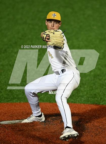 Thumbnail 1 in Holy Cross vs St. Martin's Episcopal photogallery.