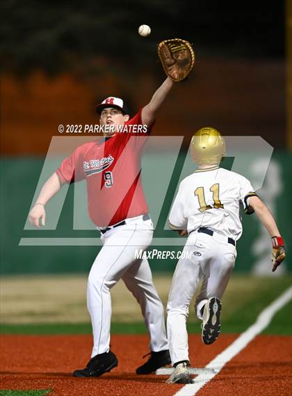 Thumbnail 2 in Holy Cross vs St. Martin's Episcopal photogallery.
