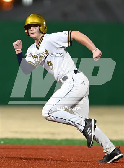 Thumbnail 3 in Holy Cross vs St. Martin's Episcopal photogallery.