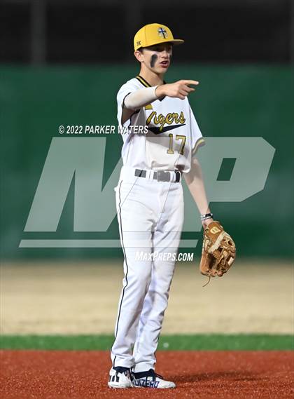 Thumbnail 1 in Holy Cross vs St. Martin's Episcopal photogallery.