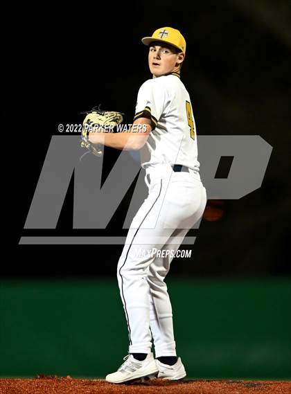 Thumbnail 3 in Holy Cross vs St. Martin's Episcopal photogallery.