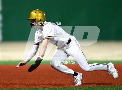 Thumbnail 3 in Holy Cross vs St. Martin's Episcopal photogallery.