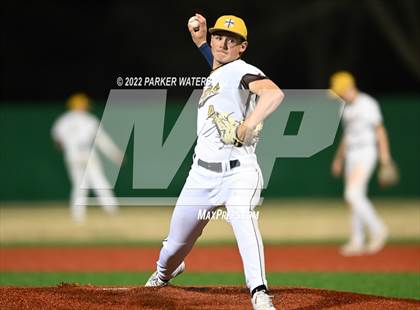 Thumbnail 2 in Holy Cross vs St. Martin's Episcopal photogallery.