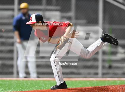 Thumbnail 1 in Holy Cross vs St. Martin's Episcopal photogallery.
