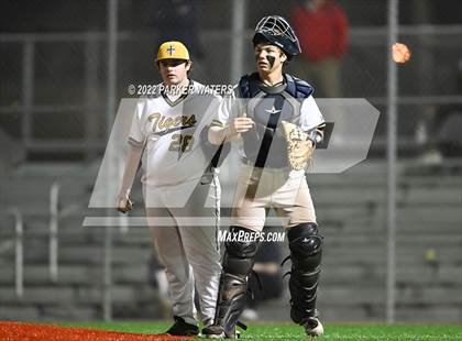Thumbnail 1 in Holy Cross vs St. Martin's Episcopal photogallery.