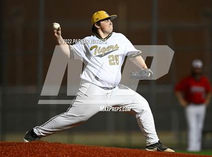 Thumbnail 1 in Holy Cross vs St. Martin's Episcopal photogallery.