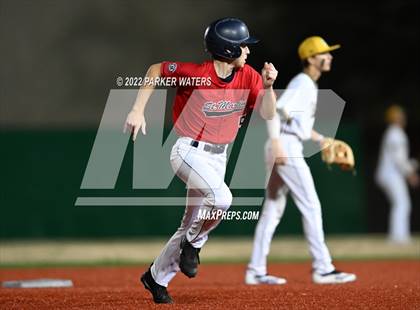 Thumbnail 2 in Holy Cross vs St. Martin's Episcopal photogallery.