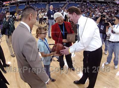 Thumbnail 1 in Magnolia vs. Sacred Heart Cathedral (CIF State D3 Final) photogallery.