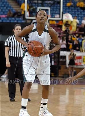 Thumbnail 2 in Magnolia vs. Sacred Heart Cathedral (CIF State D3 Final) photogallery.