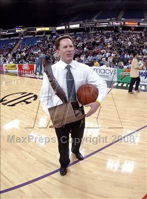 Thumbnail 2 in Magnolia vs. Sacred Heart Cathedral (CIF State D3 Final) photogallery.