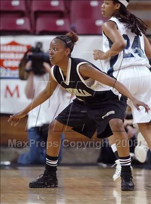Thumbnail 2 in Magnolia vs. Sacred Heart Cathedral (CIF State D3 Final) photogallery.