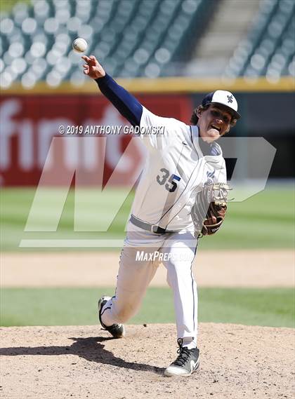 Thumbnail 3 in Lake View vs. Jones (Chicago Public League Final) photogallery.