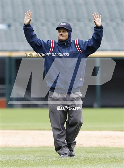 Thumbnail 3 in Lake View vs. Jones (Chicago Public League Final) photogallery.
