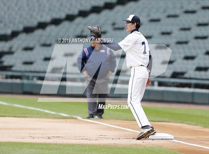 Thumbnail 1 in Lake View vs. Jones (Chicago Public League Final) photogallery.