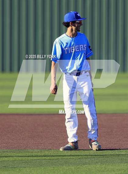 Thumbnail 1 in Wills Point vs Mount Vernon photogallery.