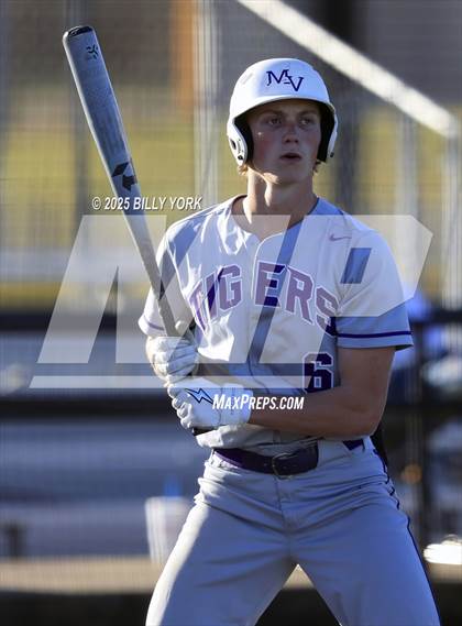 Thumbnail 2 in Wills Point vs Mount Vernon photogallery.