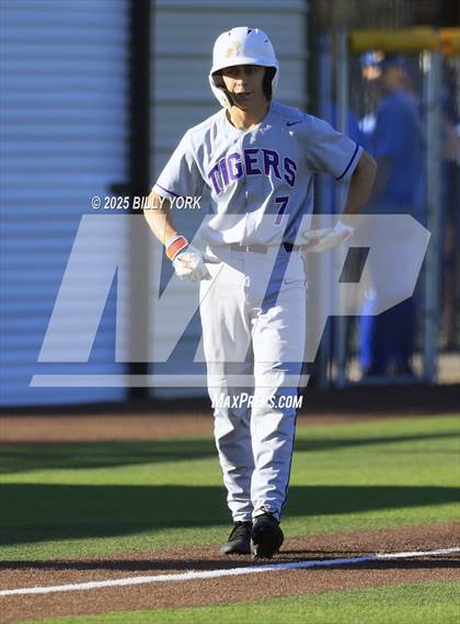Thumbnail 3 in Wills Point vs Mount Vernon photogallery.