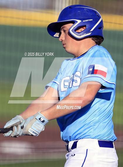 Thumbnail 2 in Wills Point vs Mount Vernon photogallery.