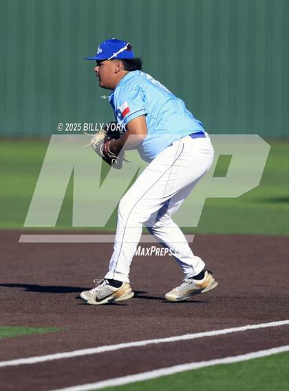 Thumbnail 1 in Wills Point vs Mount Vernon photogallery.