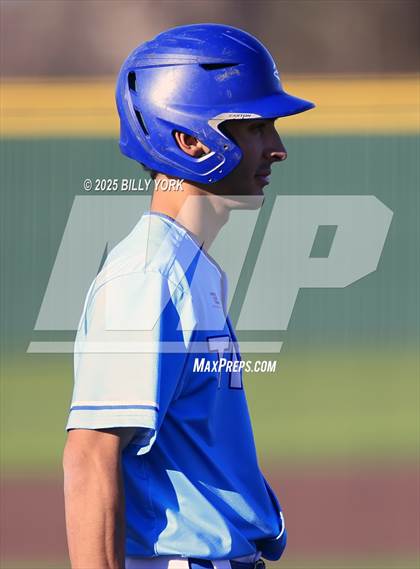 Thumbnail 3 in Wills Point vs Mount Vernon photogallery.