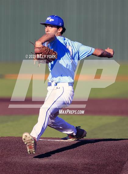 Thumbnail 1 in Wills Point vs Mount Vernon photogallery.