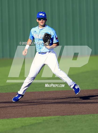 Thumbnail 2 in Wills Point vs Mount Vernon photogallery.