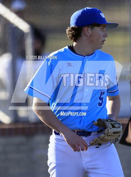 Thumbnail 2 in Wills Point vs Mount Vernon photogallery.