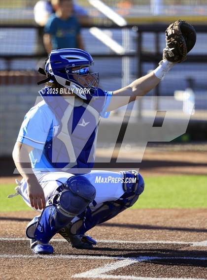 Thumbnail 1 in Wills Point vs Mount Vernon photogallery.