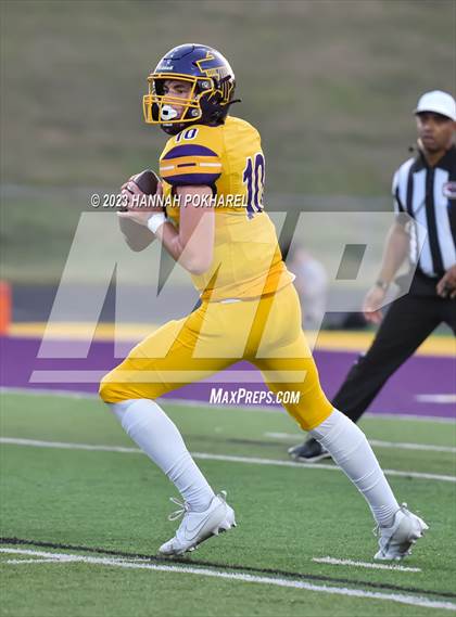 Thumbnail 3 in Omaha Westside @ Bellevue West photogallery.
