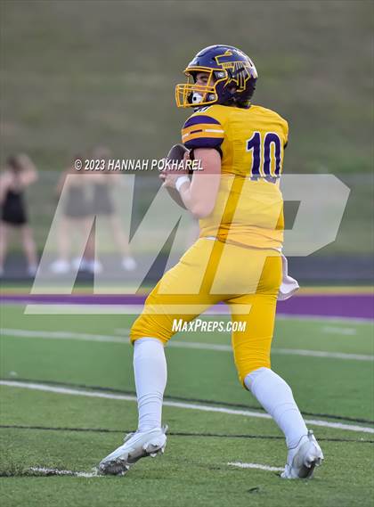 Thumbnail 2 in Omaha Westside @ Bellevue West photogallery.
