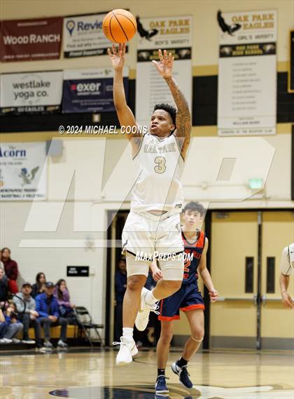 Thumbnail 2 in Oak Park vs. Rolling Hills Prep (CIF SS Division 2AA Round 2) photogallery.