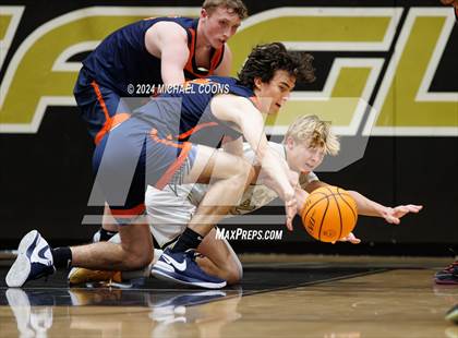 Thumbnail 2 in Oak Park vs. Rolling Hills Prep (CIF SS Division 2AA Round 2) photogallery.