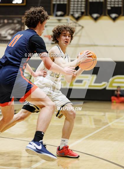Thumbnail 2 in Oak Park vs. Rolling Hills Prep (CIF SS Division 2AA Round 2) photogallery.