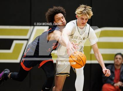 Thumbnail 1 in Oak Park vs. Rolling Hills Prep (CIF SS Division 2AA Round 2) photogallery.