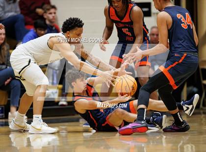 Thumbnail 2 in Oak Park vs. Rolling Hills Prep (CIF SS Division 2AA Round 2) photogallery.