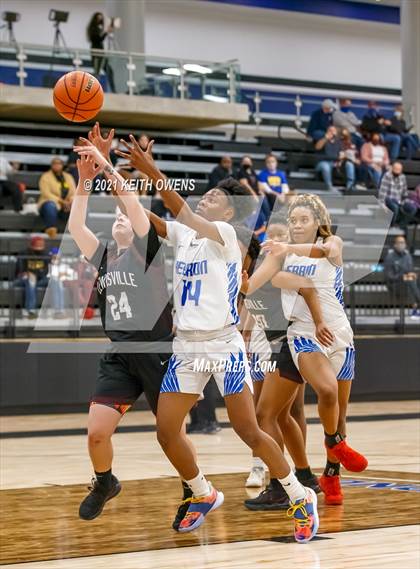 Thumbnail 1 in Lewisville @ Hebron photogallery.